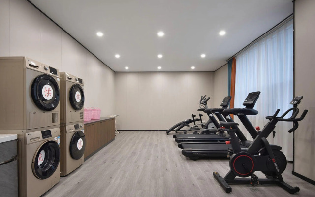 Huaerrun Intelligent Hotel (Changzhou Xinbei Benniu Airport)