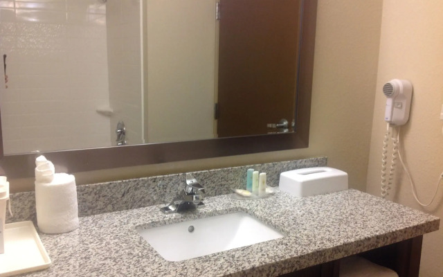 Comfort Inn Dunn near I-95