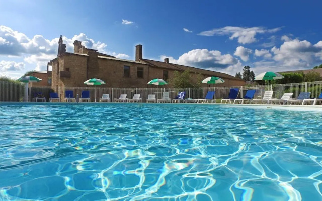 VVF Château sur la Vienne Lac de Vassivière, Nedde