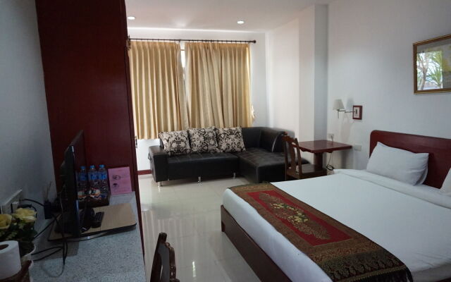 Phanthipha Residence (SHA Extra Plus)