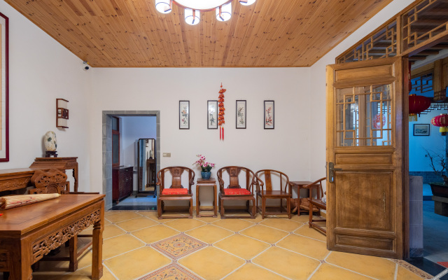 Floral Hotel·Huiyuan Residential Accommodation (Tianzhu Mountain Scenic Area Store)