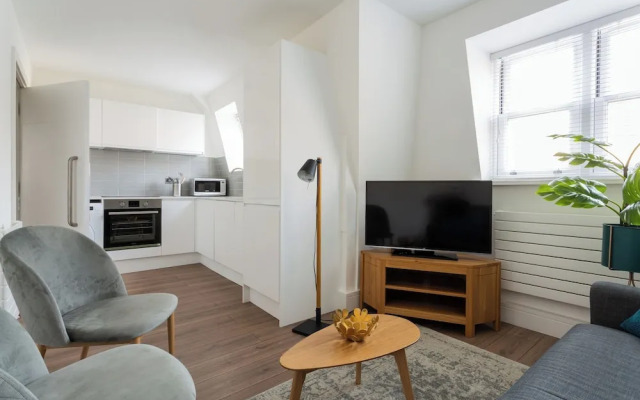 Flying Butler Victoria - Vincent Square/Bloomburg Street