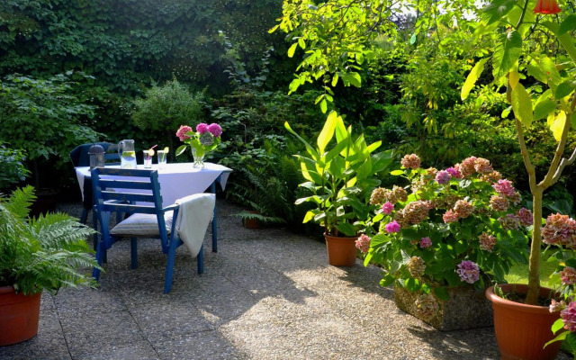 Atmospheric Quiet Apartment