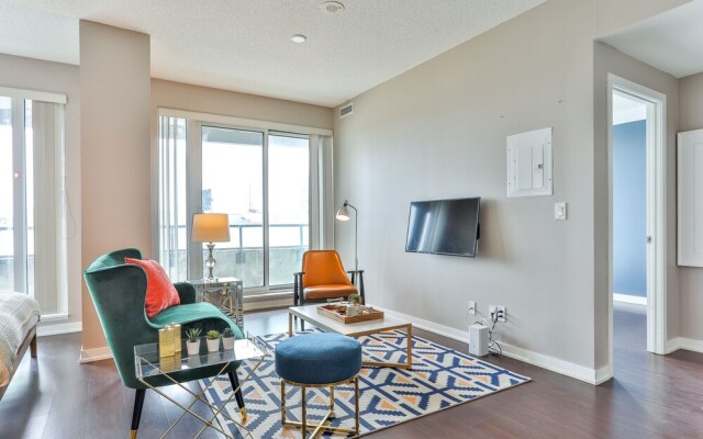 Liberty Village Condo w Parking