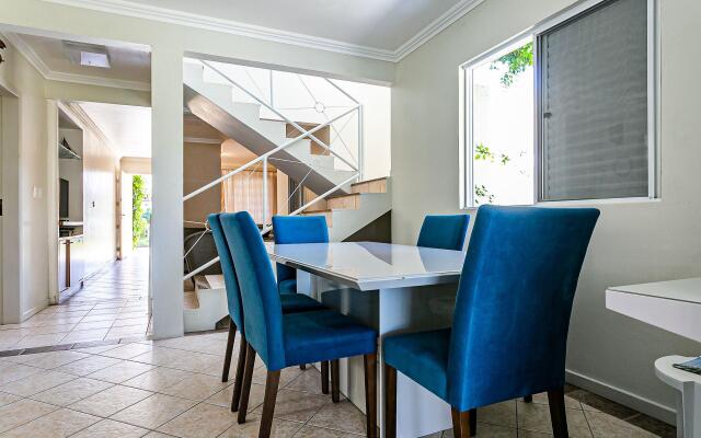 Casa sofisticada para famílias em Jurerê RCU105