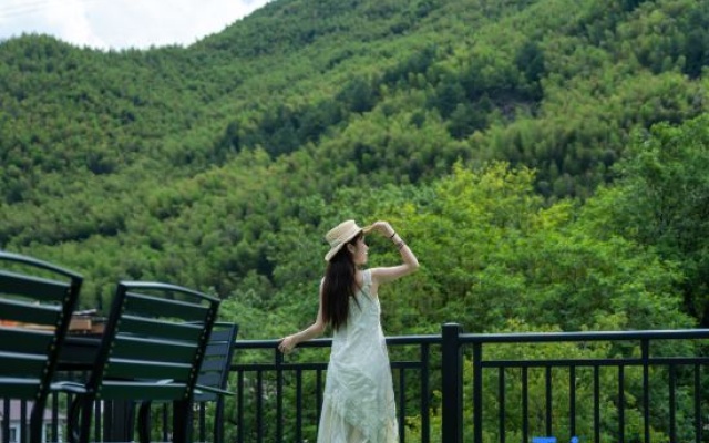 Anji Suishe · Light Luxury Garden Family Vacation (North Zhejiang Canyon Rafting Shop) – People – Huzhou