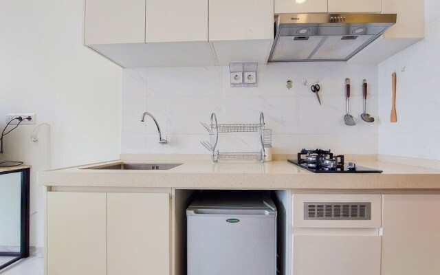 Fully Furnished With Cozy Studio Sky House Bsd Apartment
