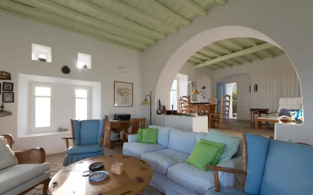 Villa Cycladic Breeze Tranquil & Private