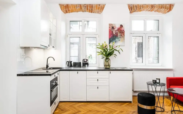 Main Square Apartments - LoftAffair