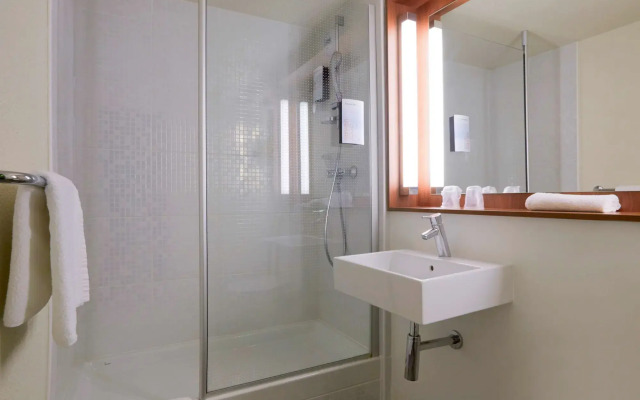 Campanile Chambray Les Tours