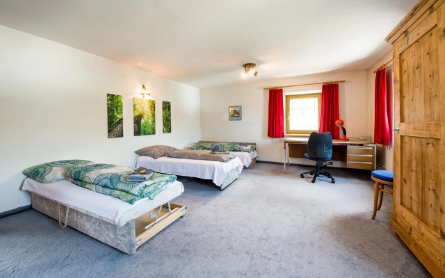 Wonderful bright apartment with balcony & garden