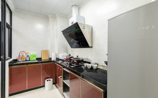 Locals Boutique Apartment Huafa Plaza 25