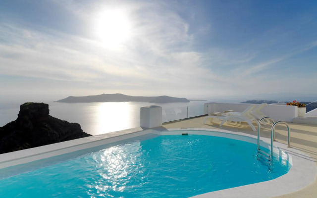 Tholos Resort