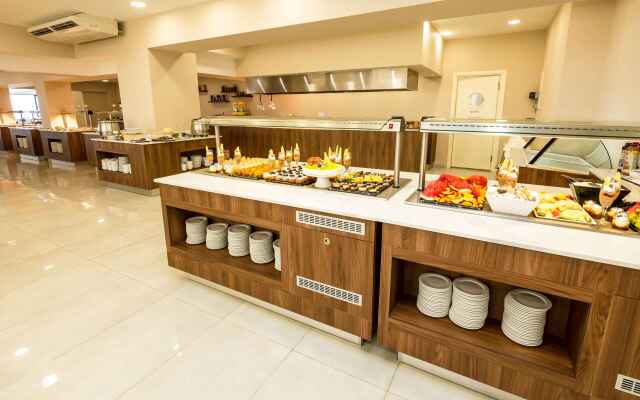 Robolla Beach Apart Hotel