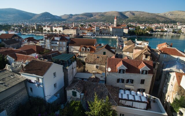 Tinel Longo