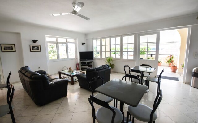 Hotel Niras