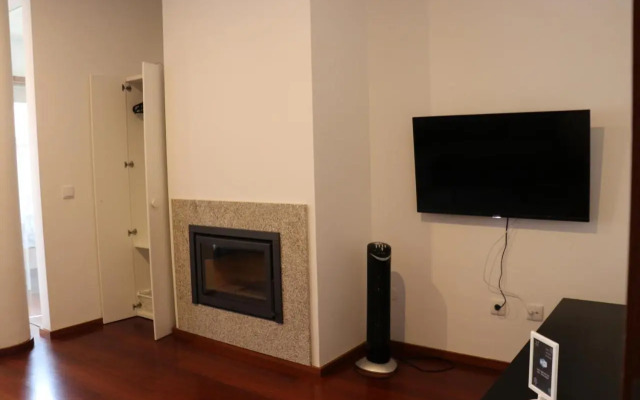 Metro Heroismo Residence