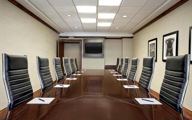 Four Points by Sheraton Calgary Airport