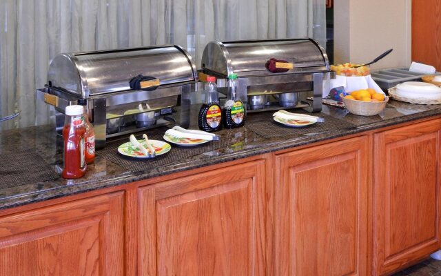 Country Hearth Inn & Suites Edwardsville St. Louis