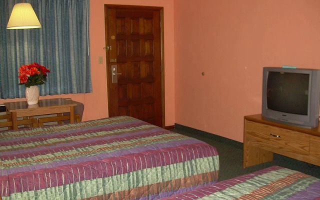 83 Motel