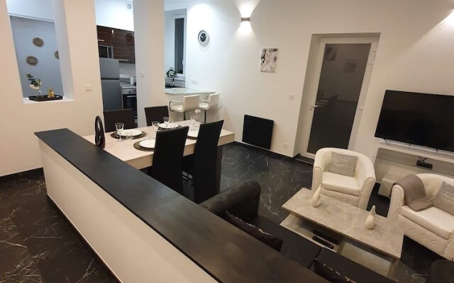 La Forteresse Jacuzzi-Sauna