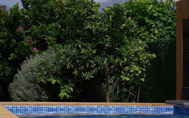 Lb Boutique Hotel