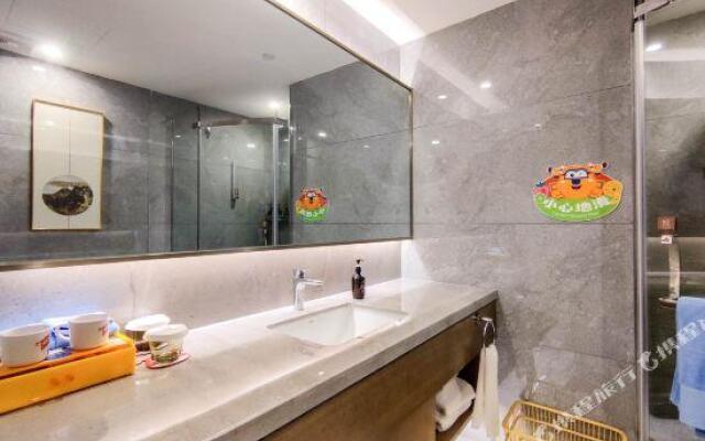 New Century Hotel Daye Zhongyi