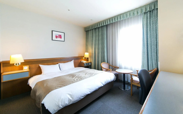 Pearl Hotel Ota
