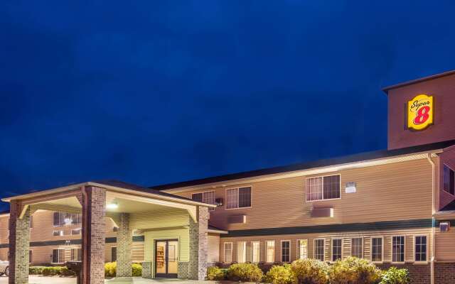 Super 8 by Wyndham Neillsville WI