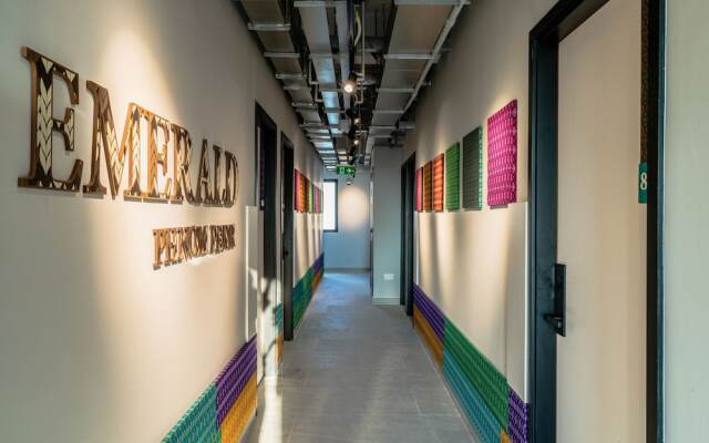 Emerald Hotel Residence