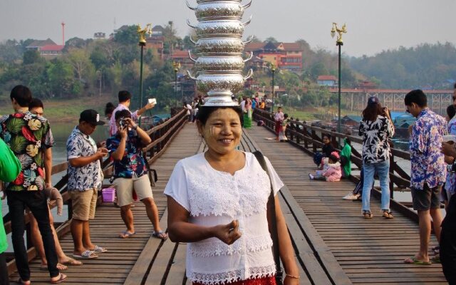 Phornpailin Riverside Resort