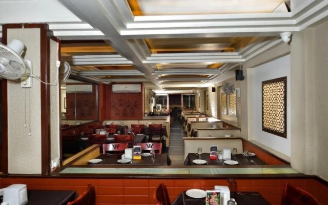 Western Lodge And Top In Town Bar And Resturant