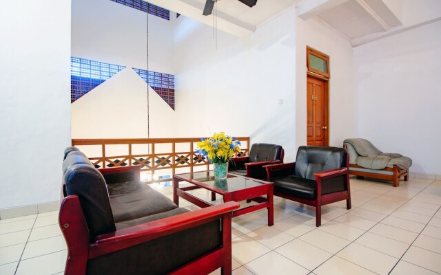 Oyo 1602 Trim Tiga Hotel