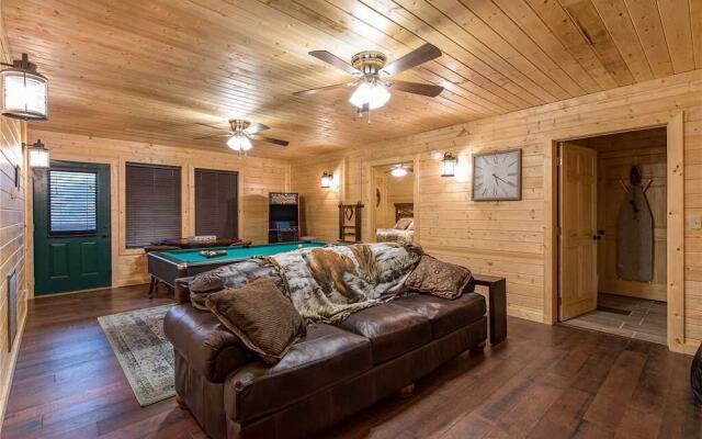 Emilys Hideaway - Four Bedroom Cabin