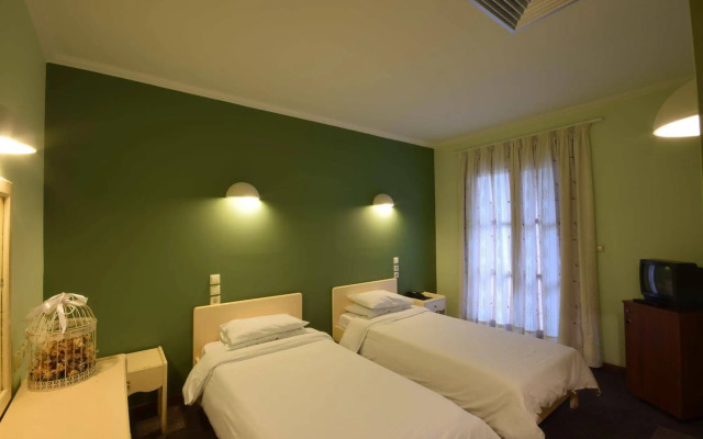 Mont Helmos Hotel
