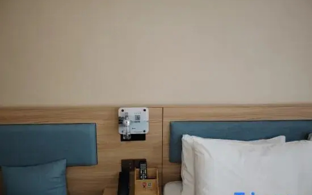 Super 8 Preferred Hotel (Xinduqiao Town)