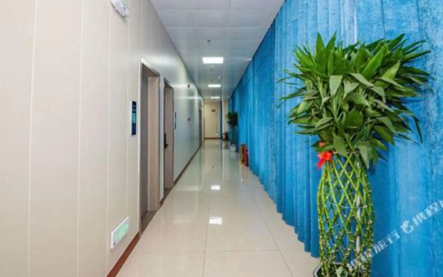 Luoyuan Jiujiu Express Hotel（Louyuan Bay Ocean World Cooperative Hotel）