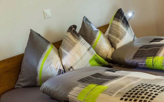 Apartmenthaus Riederhoru A EG