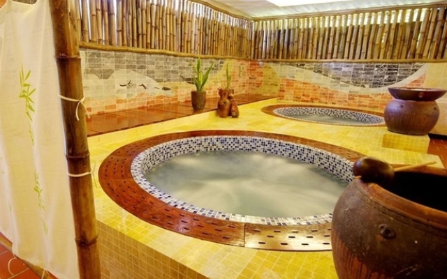 Diamond Bay Resort & Golf