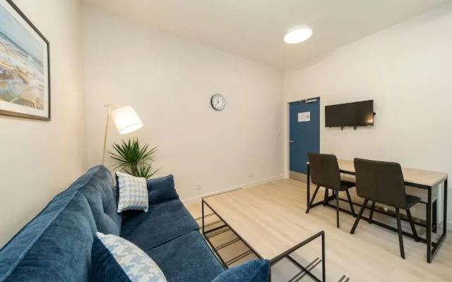 Clova Benmore Apartments
