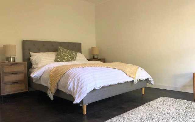 Sunshine Beach Hideaway