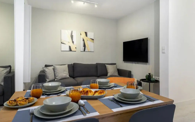 Lisbon'S Best Kept Secret: 2-Bed W/Ac & Patio