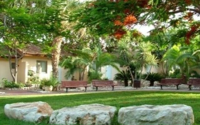 Almog Kibbutz Hotel