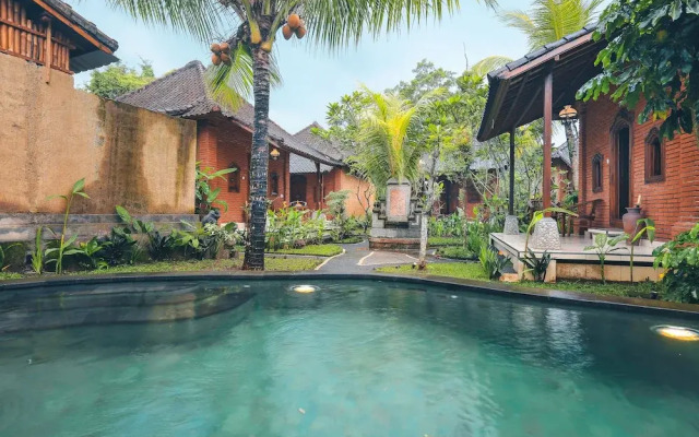 The Alus Cottages