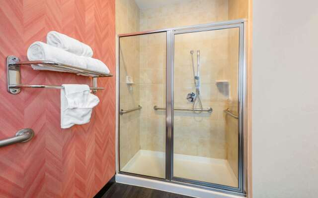 La Quinta Inn & Suites by Wyndham Longview North