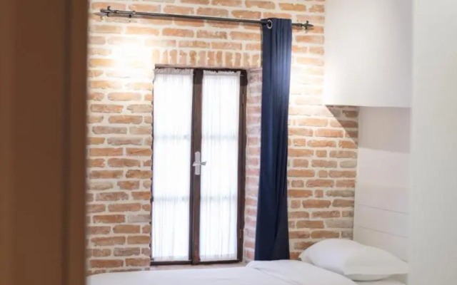 Old Bazaar Rooms