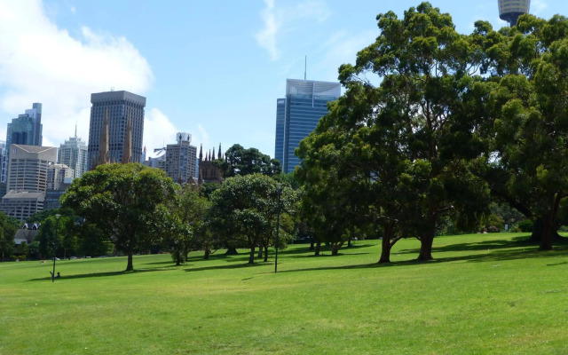 Mariners Court Hotel Sydney