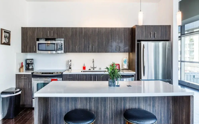 1br Furnished Apartment In Hollywood - Walk Of Fame 1 Bedroom Apts by RedAwning