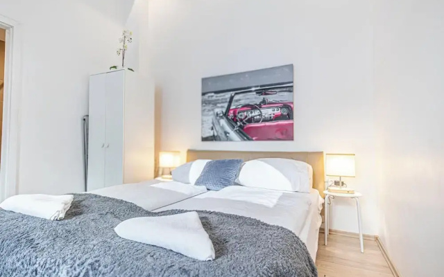 Family 2 Apts for 6P Stadthalle Area