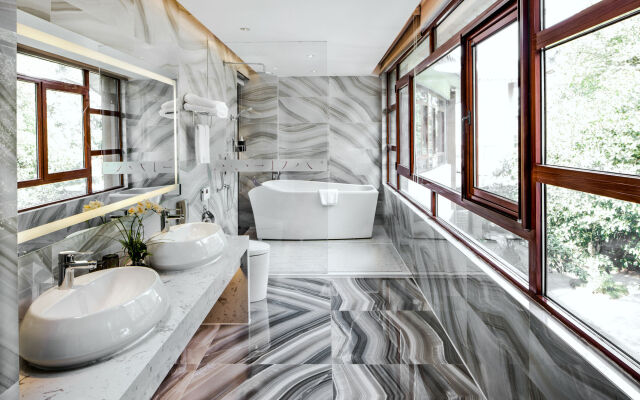 Guilin Elephant Trunk Hill Hotel